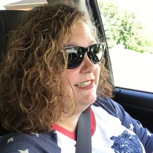 Meet your Posher, April